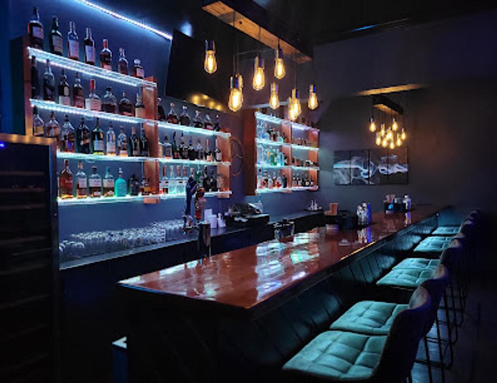 The Sipping Room - Lounge Bar & Restaurant